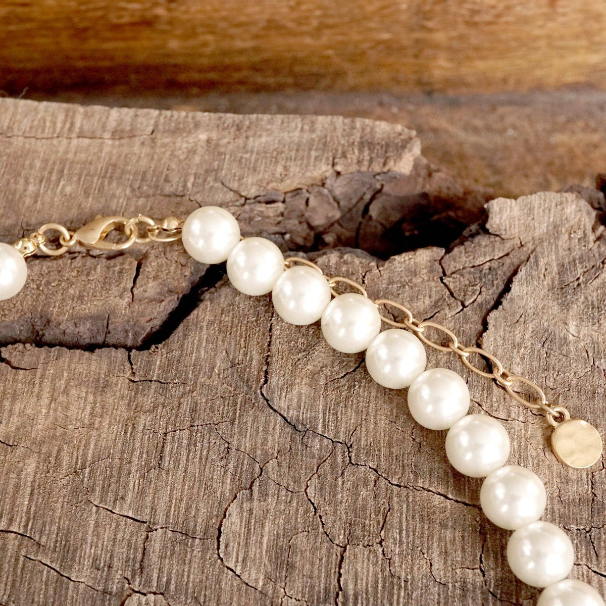 Boho Bee Pearls Necklace in Worn Gold