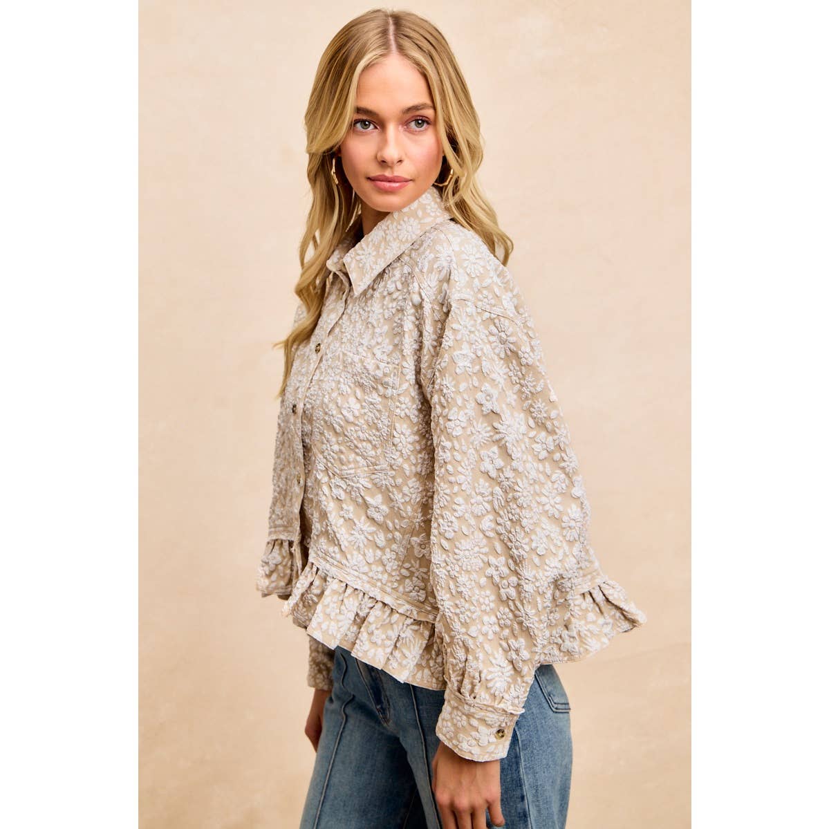 TEXTURED FLORAL PATTERN RUFFLED HEM TOP