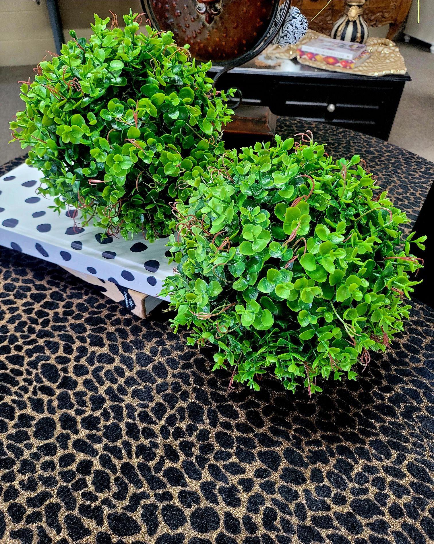 9 in Orb Foliage