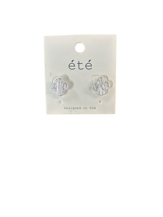 Ete Clover Studs