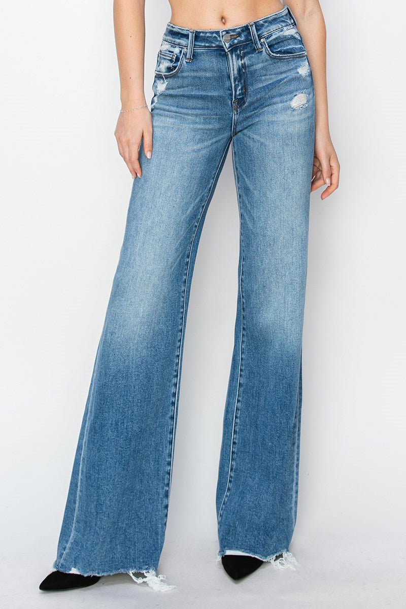 TC Mid Rise Wide Leg Jean - Medium in Color