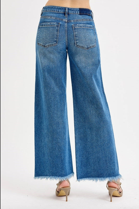 Dark Mid Rise Fit Wide Leg w/Fray Hem Jeans