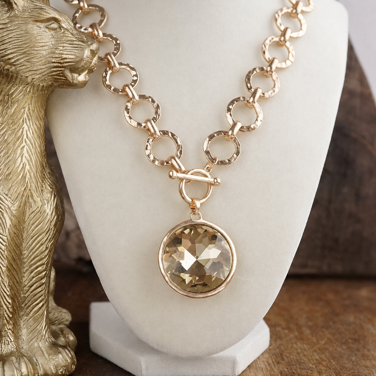 Chunky Ring Chain Necklace with Sparkly Crystal