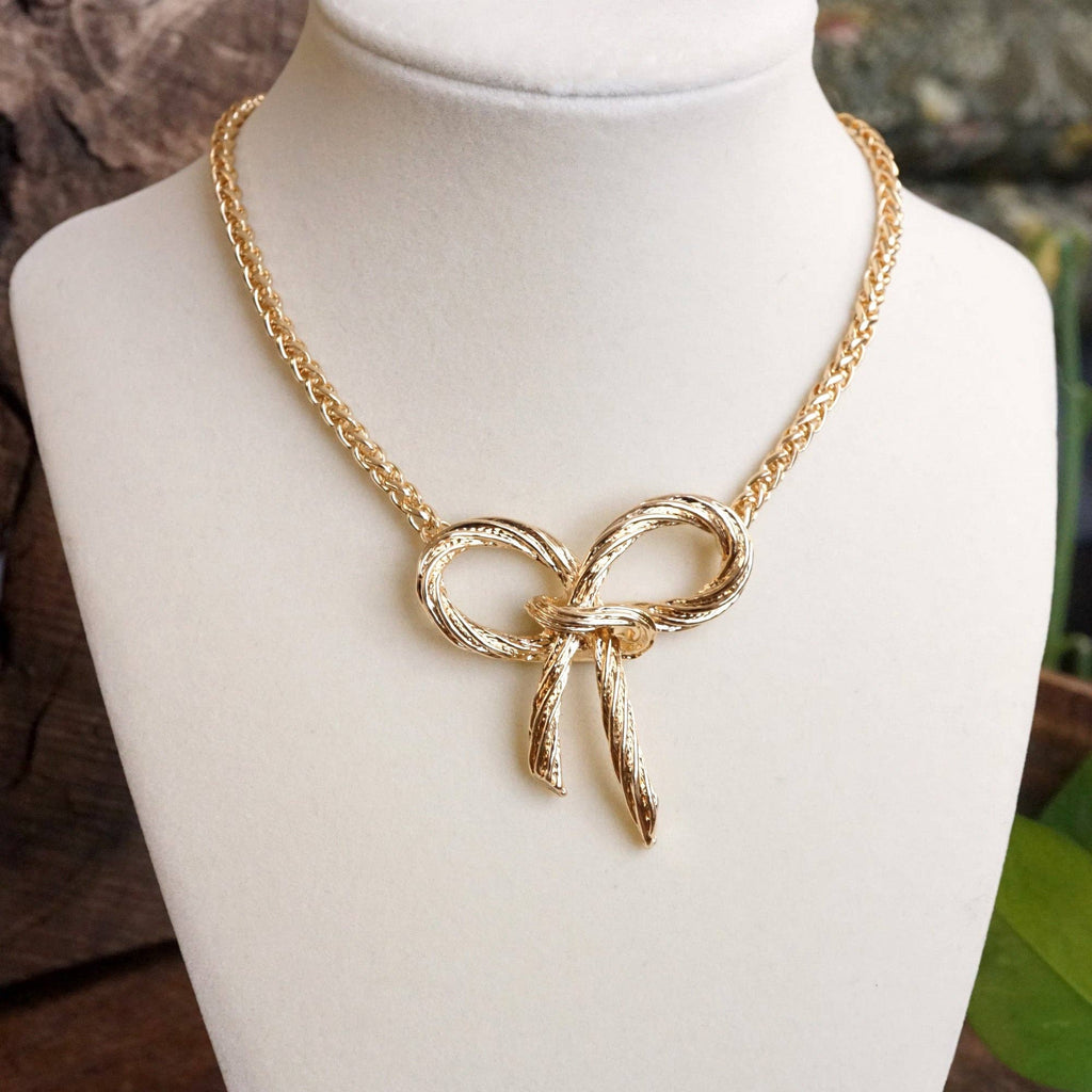 Bow Pendant Necklace