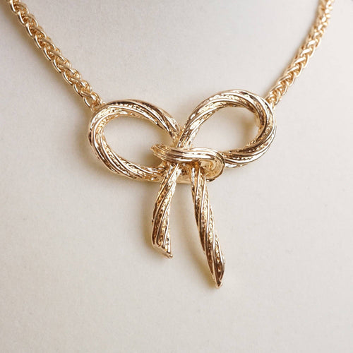 Bow Pendant Necklace