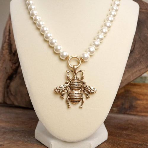 Boho Bee Pearls Necklace in Worn Gold